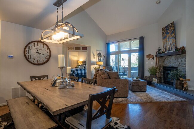 Building Photo - 23680 Pondview Pl