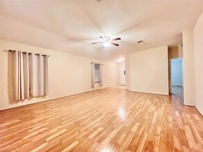 Building Photo - 222 Mossy Rock Dr