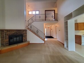 Building Photo - 18 Vail Cir