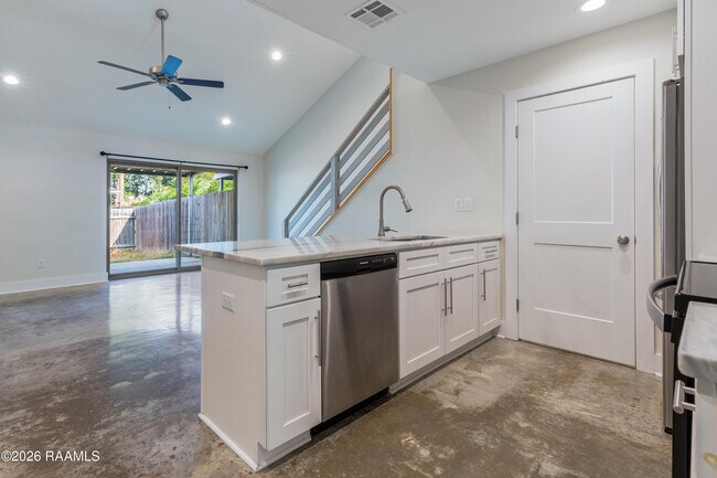 Foto del edificio - 111 Oak Plns Aly