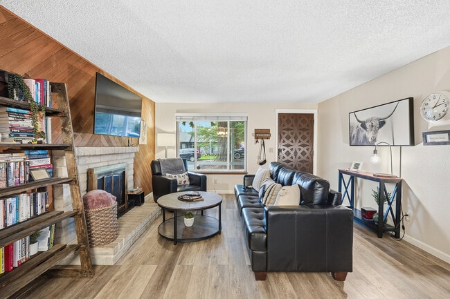 Foto del edificio - 3111 NE 51st St