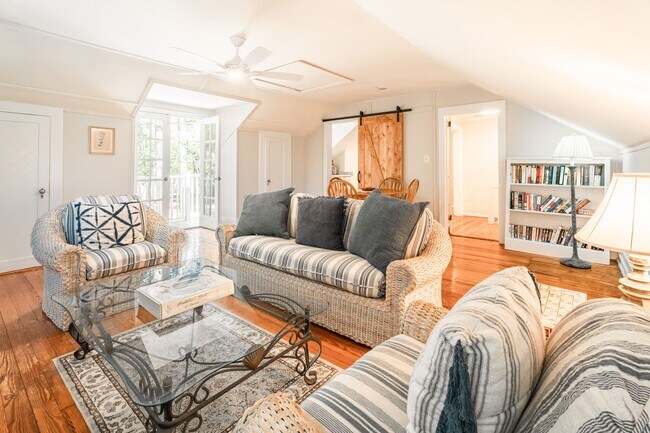 Foto del edificio - 326 Sumter St SE