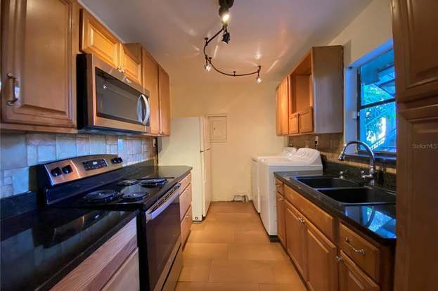 Foto del edificio - 2432 Lemon Tree Ln