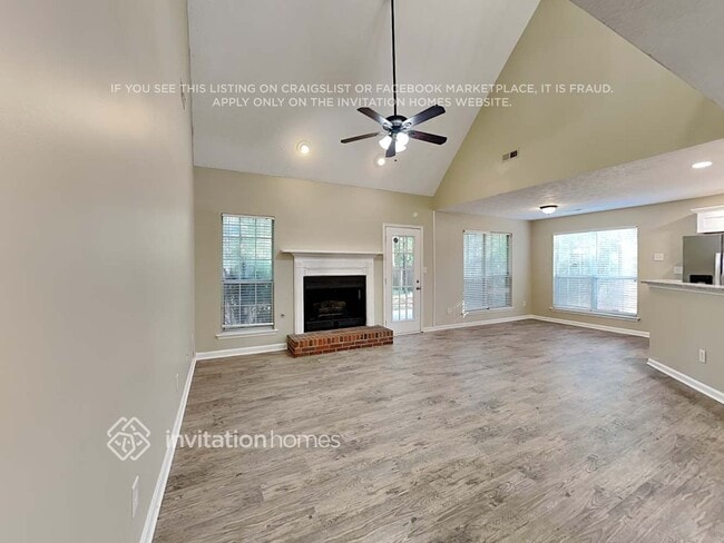 Building Photo - 552 Horseshoe Cir