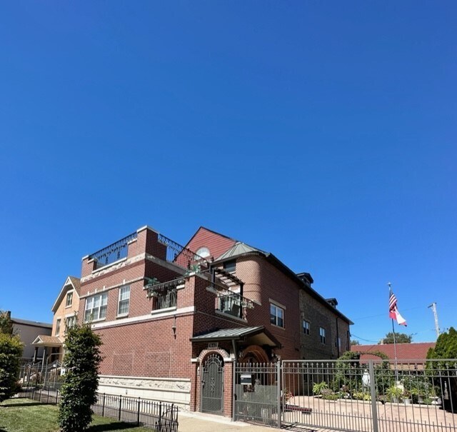 Foto principal - 3642 W George St