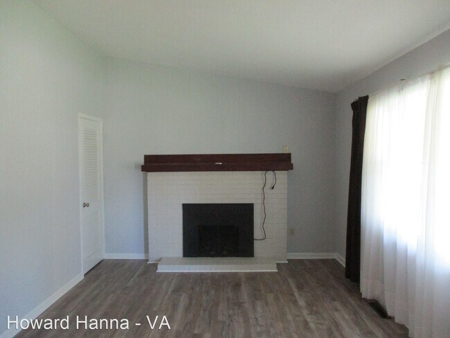 Building Photo - 3 br, 2 bath House - 1641 Bailey Lane