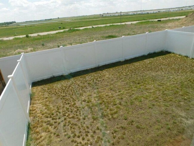 Foto del edificio - 3 Bedroom Townhome!