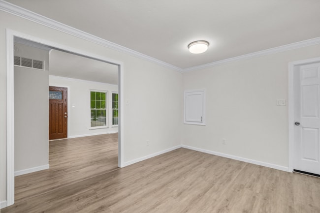 Building Photo - 1392 Langholm Dr