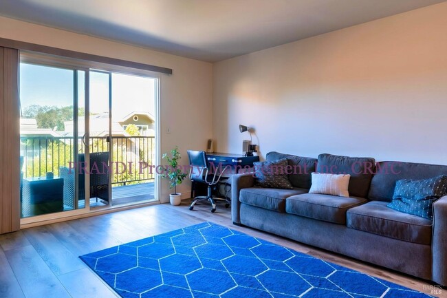 Building Photo - Terra Linda Townhouse with Modern Amenitie...