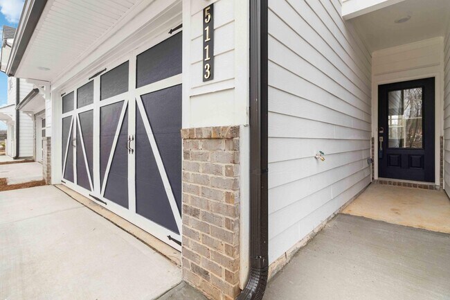 Building Photo - 5113 Sidney Sq Dr