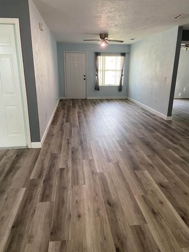 Foto del edificio - 504 Ora St