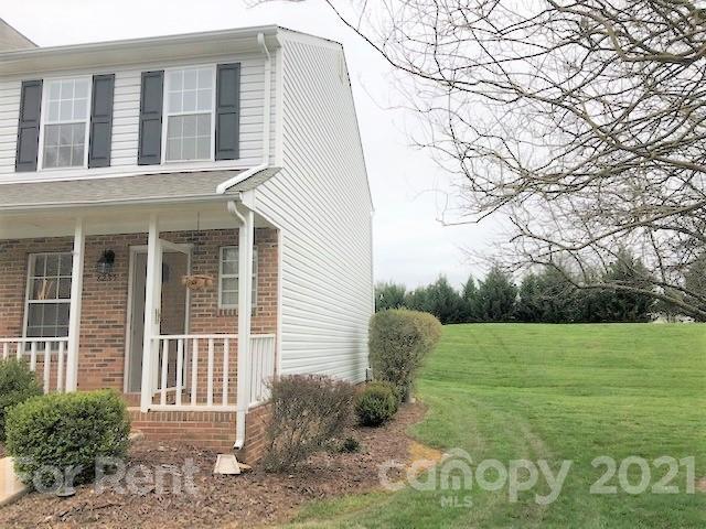 Foto del edificio - 8235 Circle Tree Ln