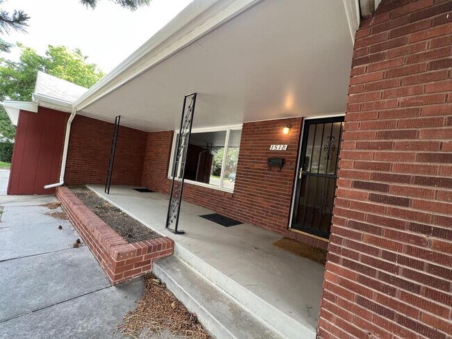 Foto del edificio - 1518 Hot Springs Ave
