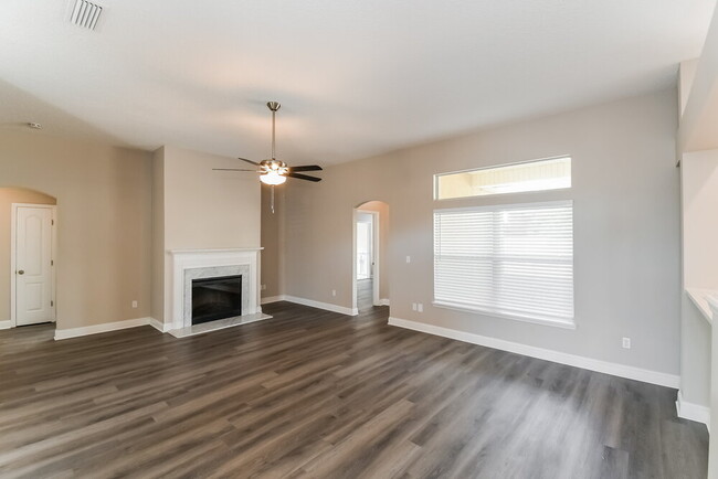 Building Photo - 9461 Maidstone Mill Dr E