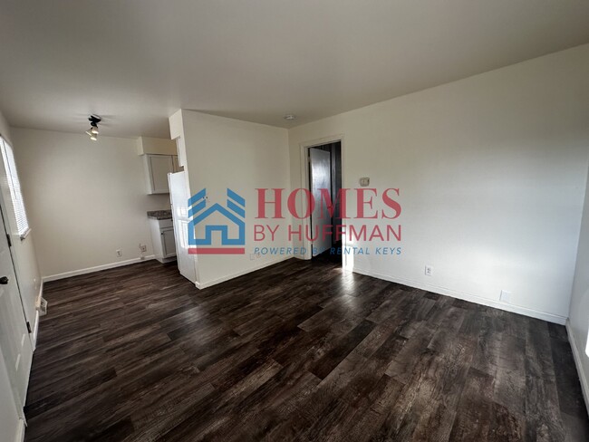 Foto del edificio - One Bedroom Apartment | Fort Branch