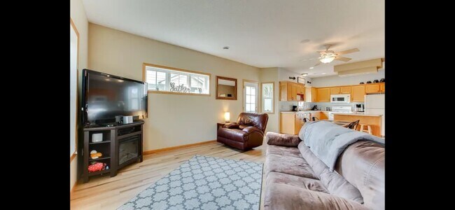 Foto del edificio - 2907 86th Ln N
