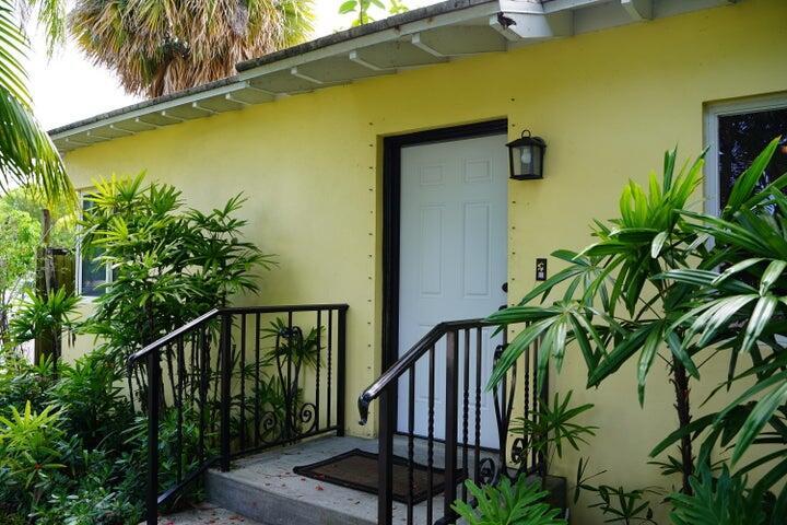 Primary Photo - 5215 N Flagler Dr