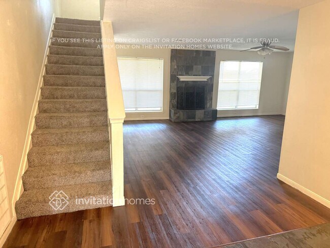 Foto del edificio - 6902 Fawn River Dr