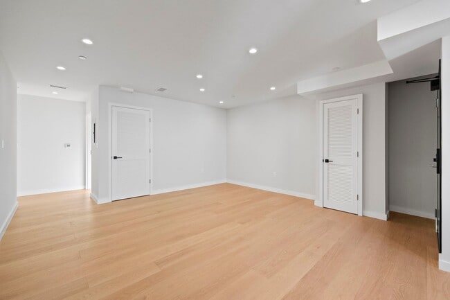 Foto del edificio - 693 Sutter St