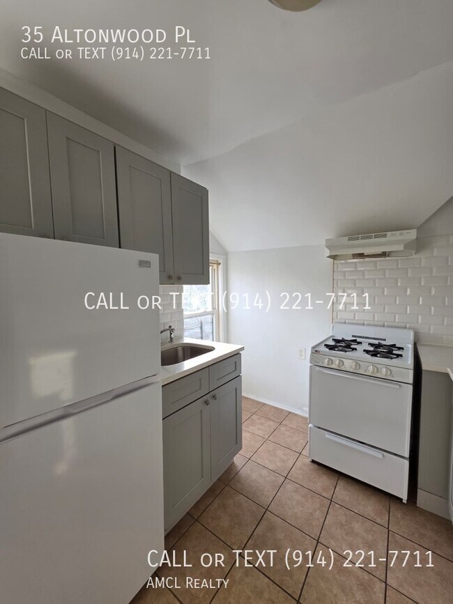 Foto del edificio - 35 Altonwood Pl