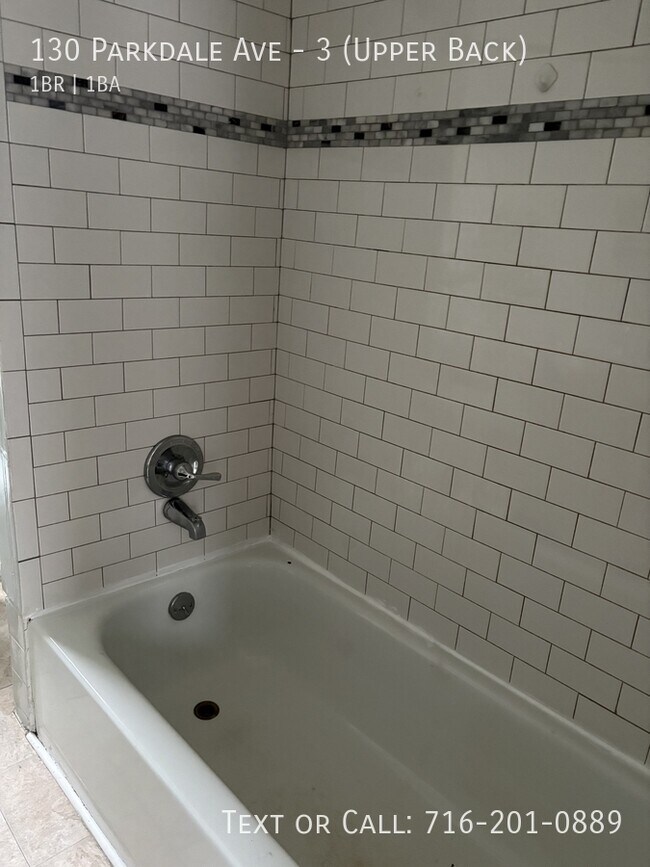 Foto del edificio - 130 Parkdale Ave