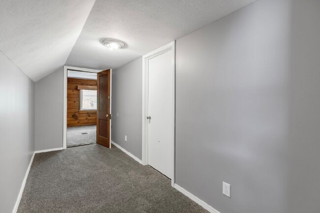 Foto del edificio - 6714 Sebert Ave
