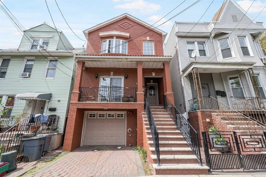 Photo - 239 Baldwin Avenue Unit 2