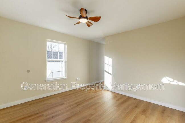 Foto del edificio - 2205 E 12th St