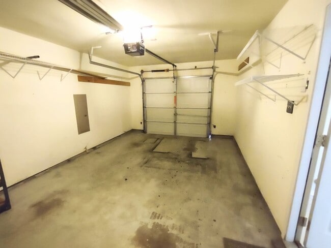 Foto del edificio - Beautiful home in nice neighborhood