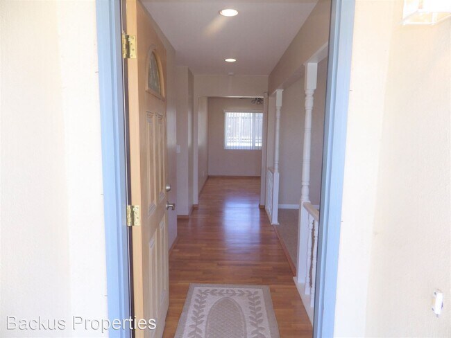 Building Photo - 3 br, 2 bath House - 135 Lakewood Dr.