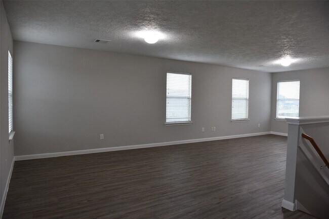Foto del edificio - 18214 Tupper Bend Ln