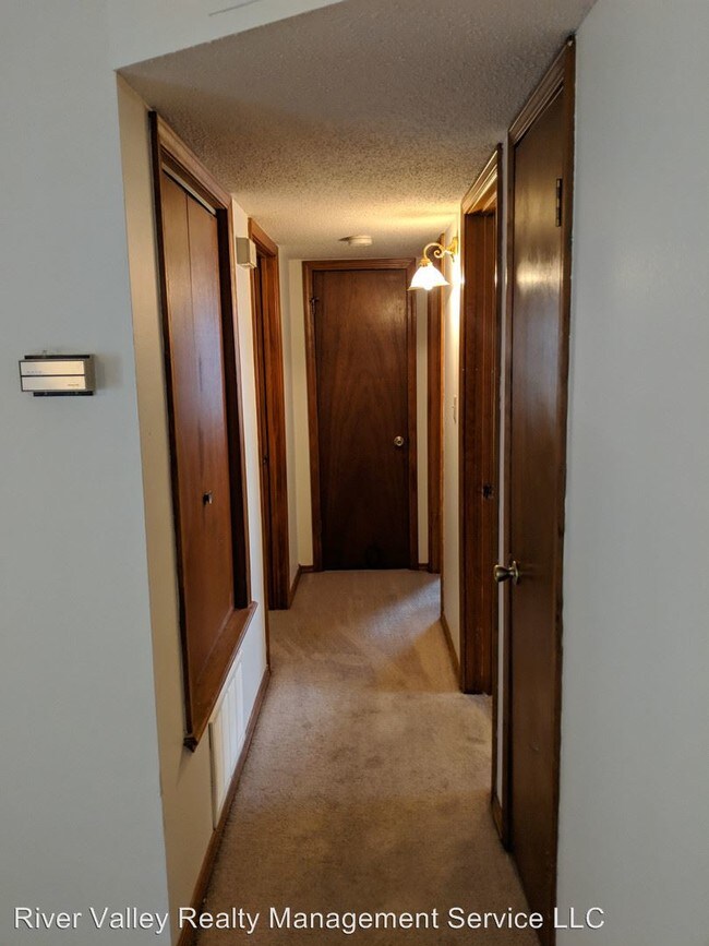 Building Photo - 1204 S Frankfort Ave