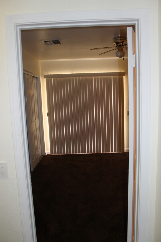 Foto principal - 14005 Arthur Ave