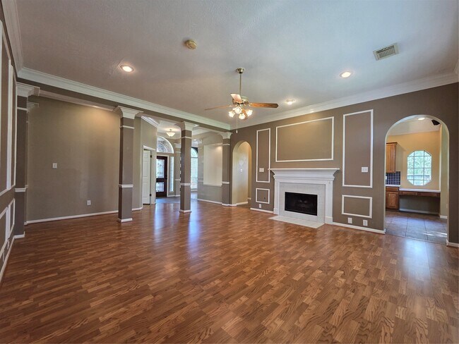 Building Photo - 6903 Springcrest Ct