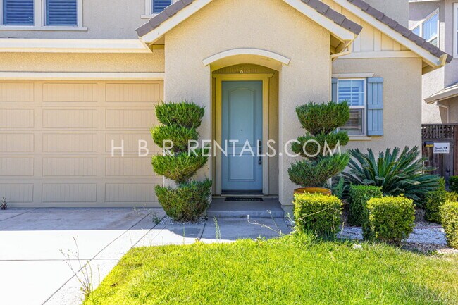 Foto del edificio - River Islands Living: Modern 4-Bedroom Hom...