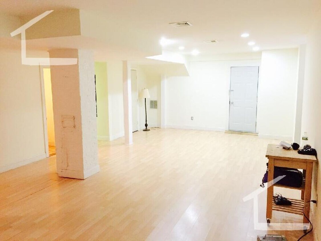 Foto del edificio - 735 Cambridge St