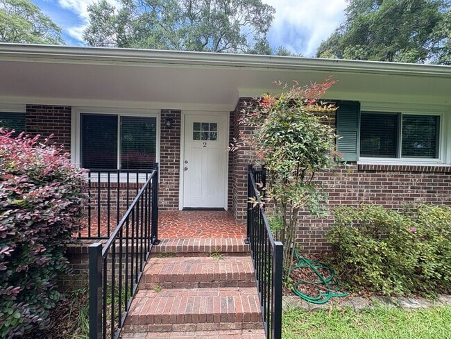 Building Photo - 107 Strode Cir