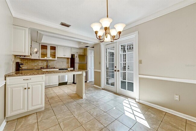 Foto del edificio - 2833 Orange Tree Cir N