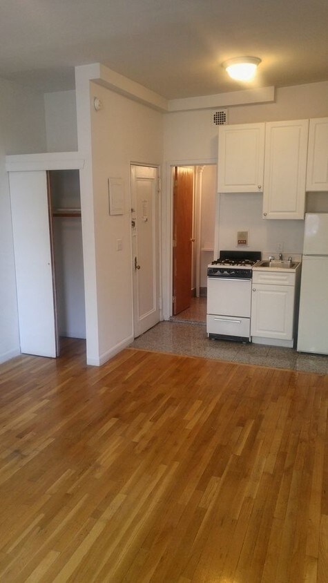 Primary Photo - 1660 3rd Ave
