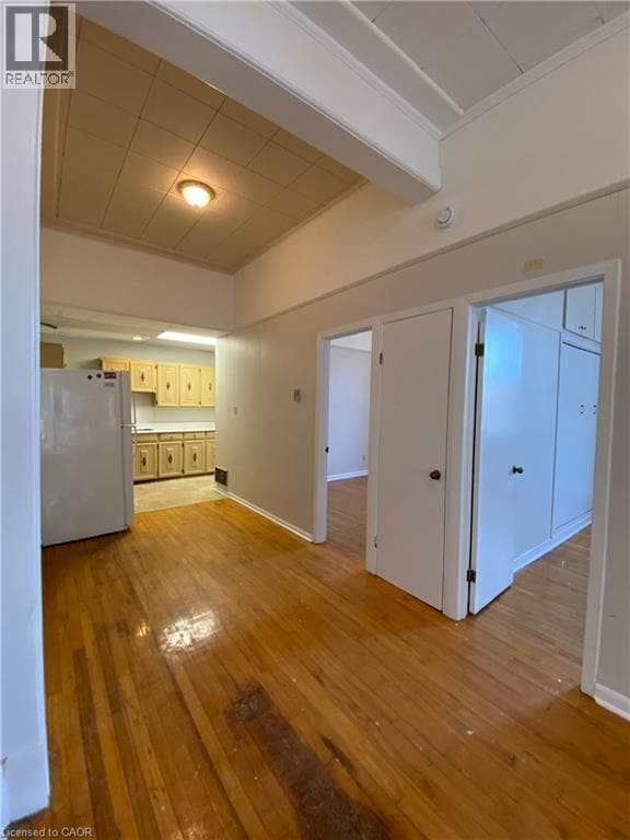 Building Photo - 32 Grand River St N