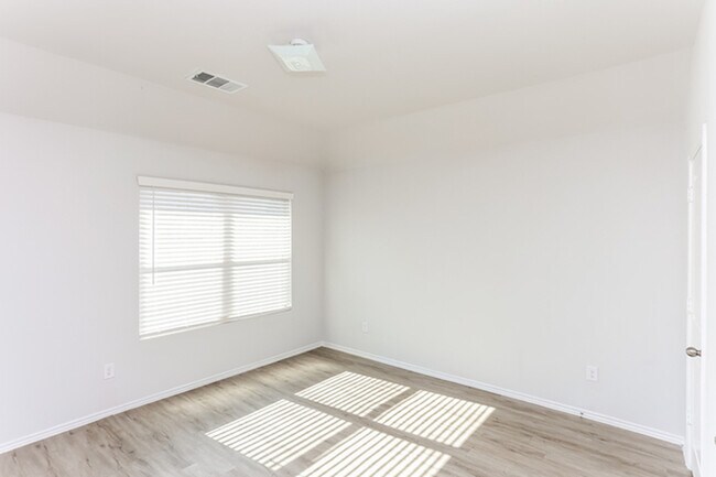 Foto del edificio - 1607 Mark Ln