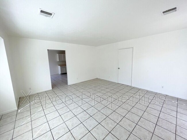 Foto del edificio - 34700 Marcia Rd