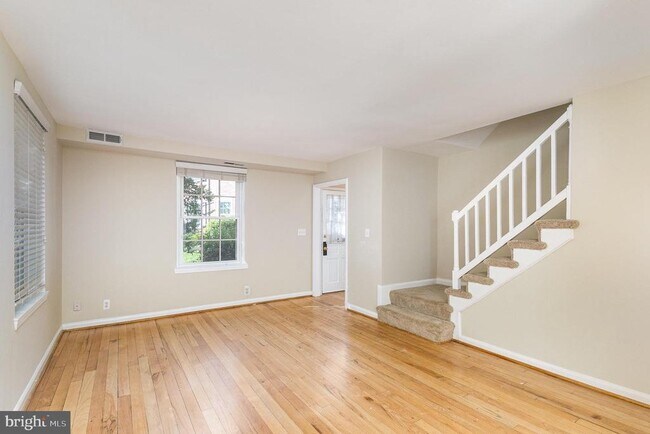 Foto del edificio - 3342 S Wakefield St