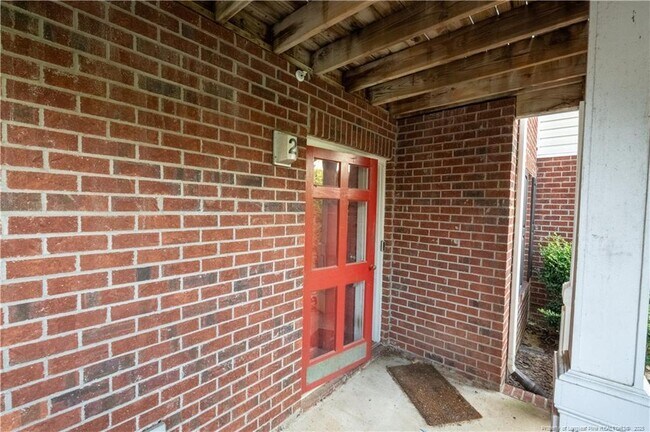 Foto del edificio - 352 Bubble Creek Ct