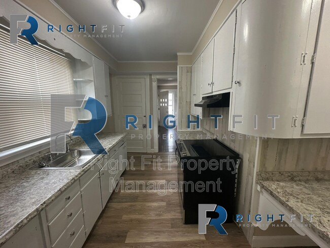 Building Photo - 48 W Norman Ave