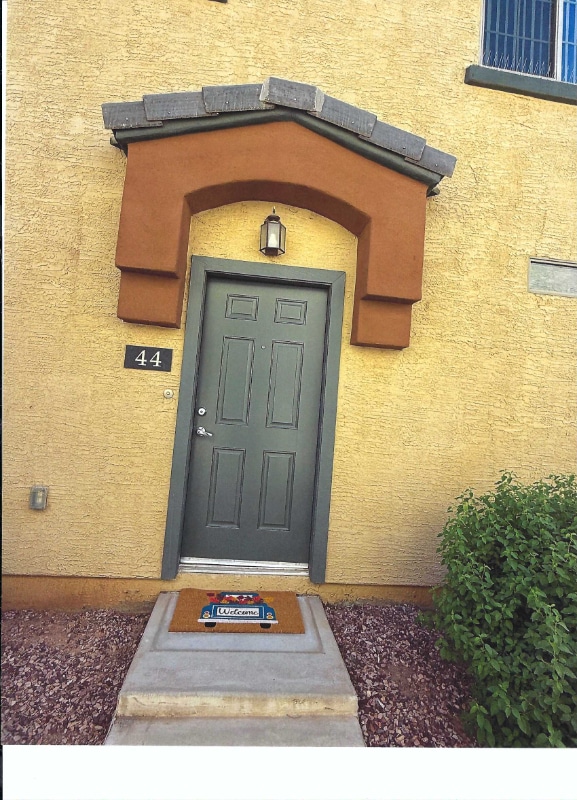 Foto del edificio - 2727 N Price Rd