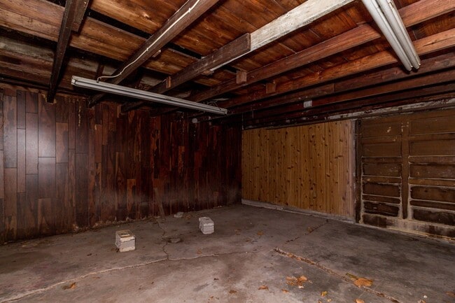 Building Photo - 1405 Windsor St