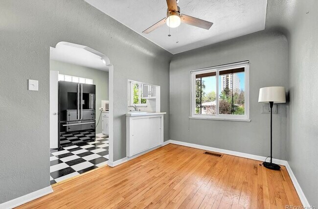 Foto del edificio - 3818 W 25th Ave