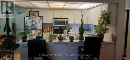 Building Photo - 8 Silverbell Grv