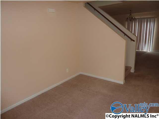 Building Photo - 150 Farmington Dr